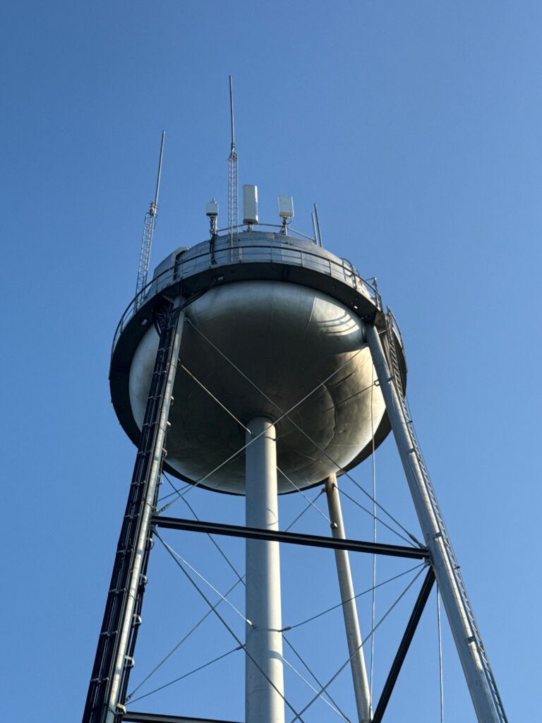 Verizon water tower site after the equipment swap